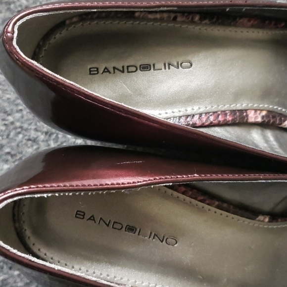 BANDOLINO auburn wedge heels. Size 9.5 - Picture 5 of 5